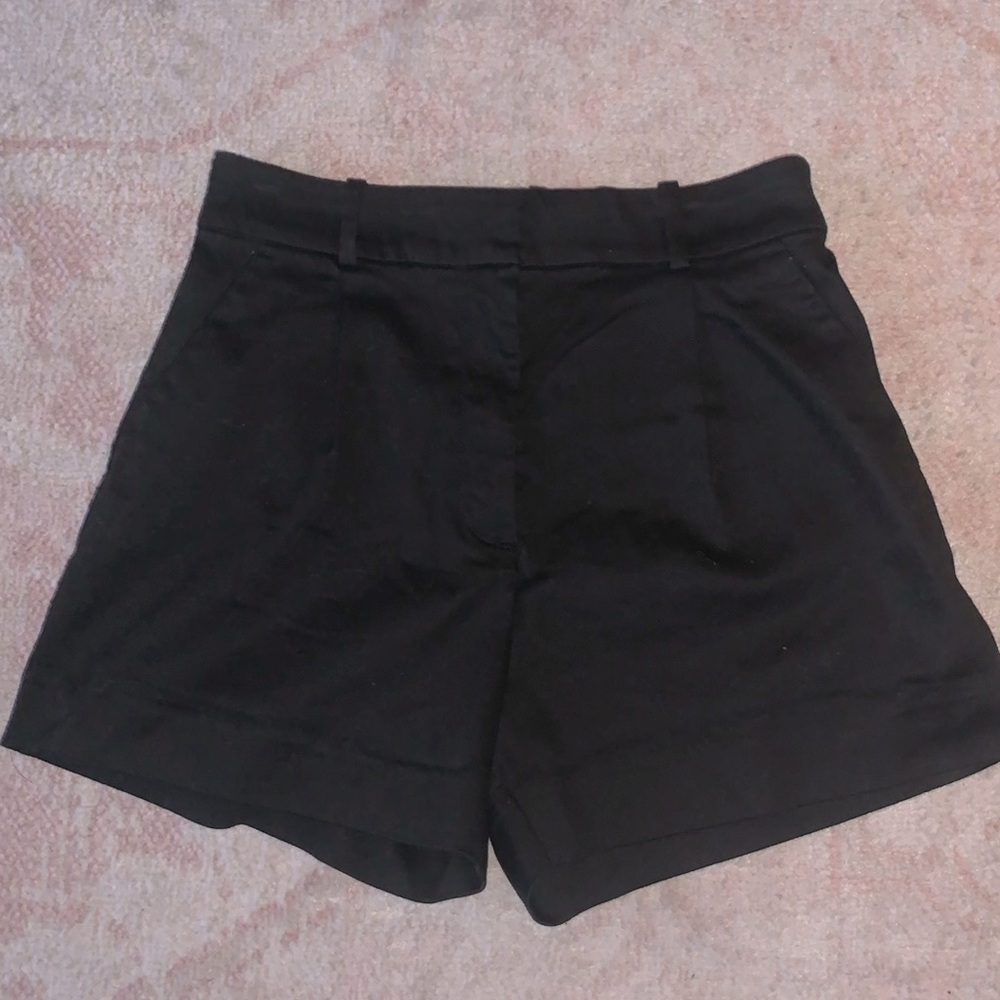 H&M Tailored shorts - 64% cotton & spandex, polyester
